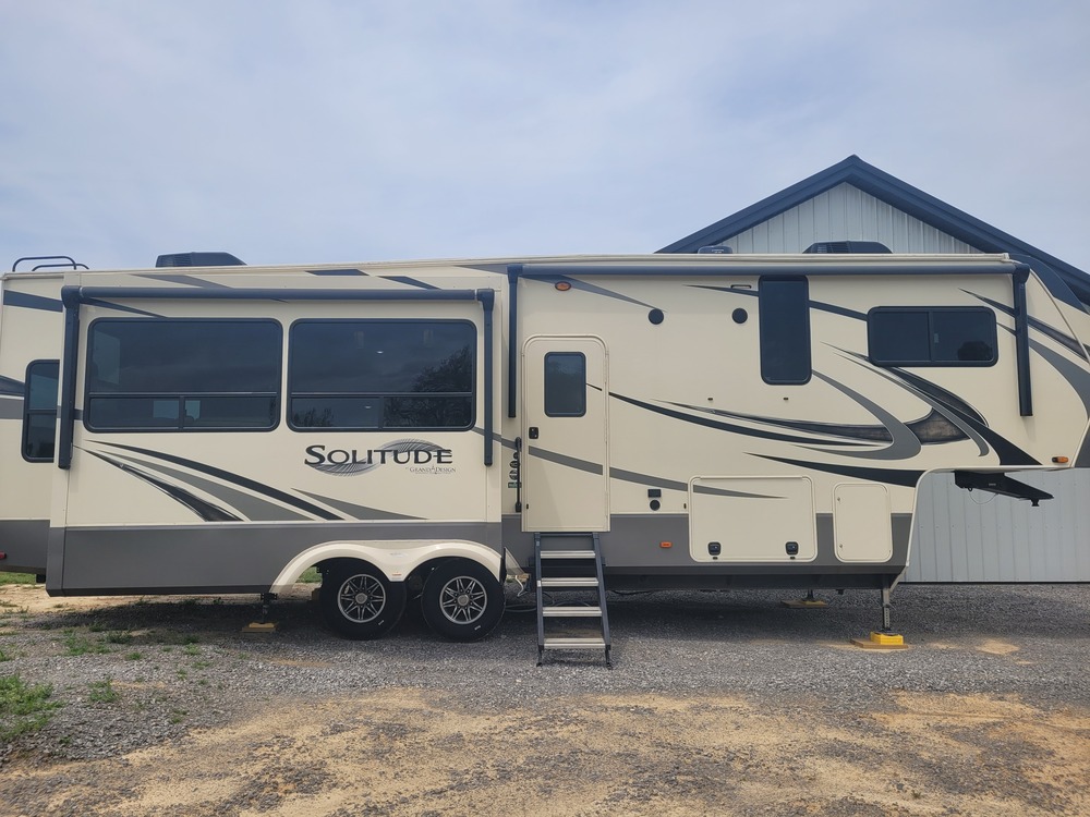 Photo of Rv