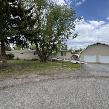 Thumbnail of mobile home