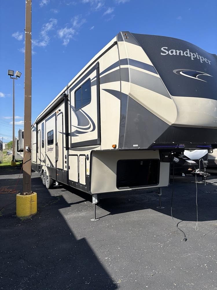 Photo of Rv