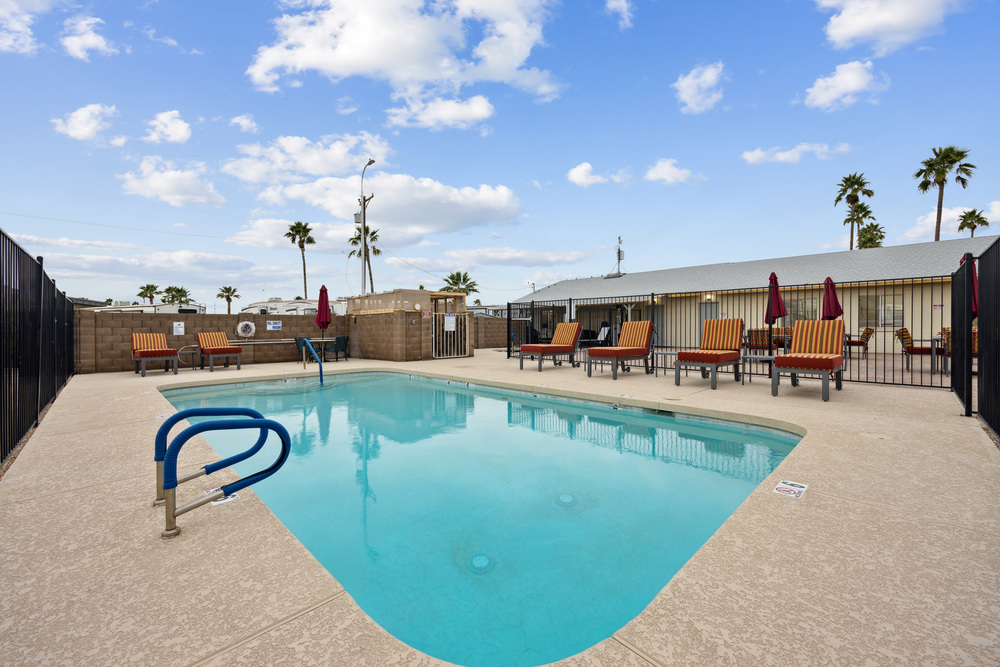 2048x1365 11100 E Apache Trail  Apache Junction  AZ 85120  USA WedFeb0720241707290446099.JPG