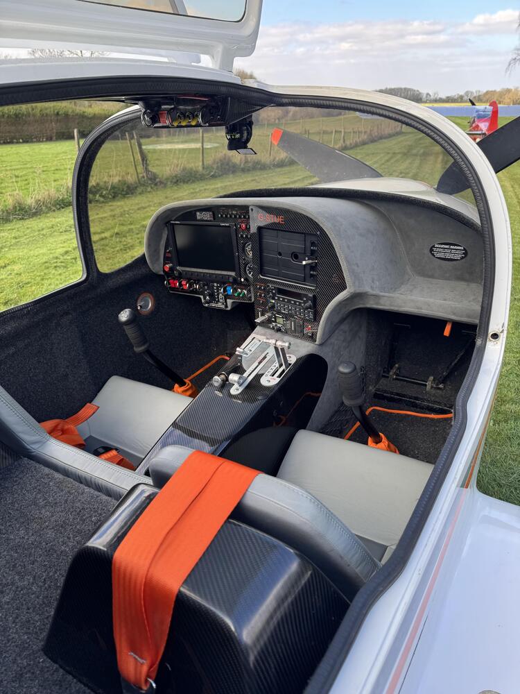 6988a593-1ea0-11f0-87ea-b4e35605155b