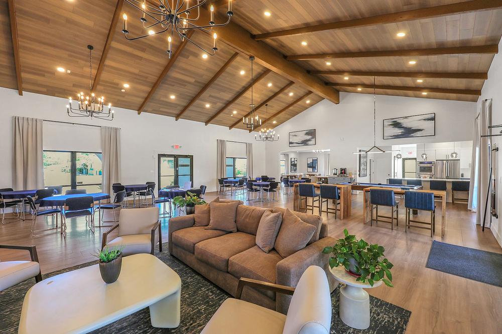 20 675 Parlanti Ln Sparks NV 89434 USA Living room 0Z9A5252