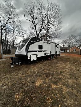 Thumbnail of RV