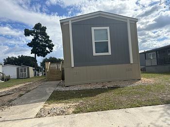 Thumbnail of mobile home