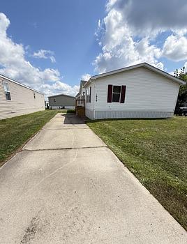 Thumbnail of mobile home