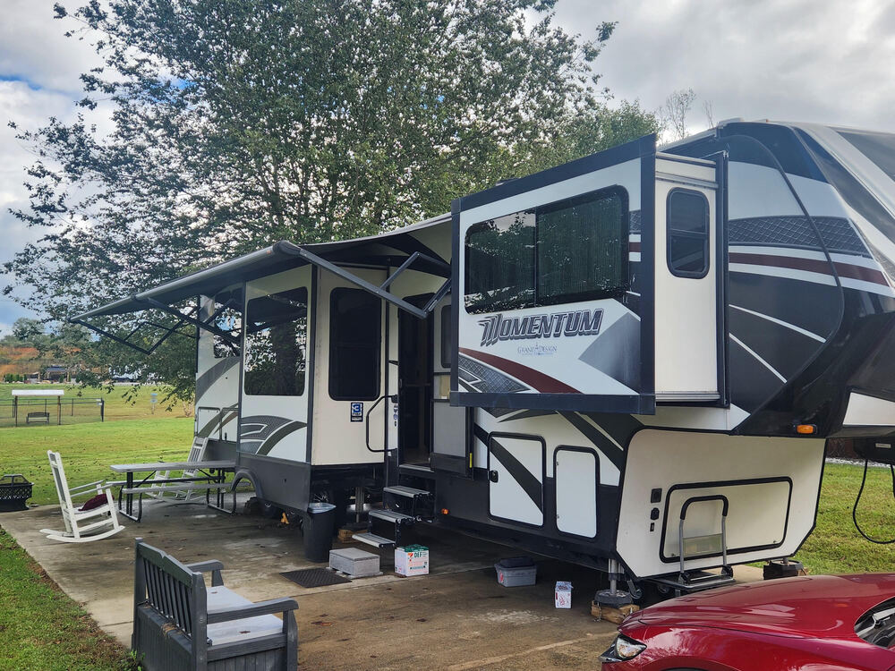 Photo of Rv