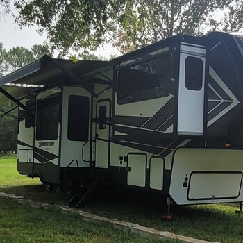 Thumbnail of RV