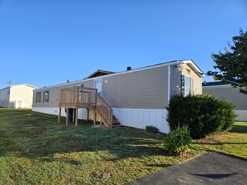 Photo of FIXER UPPER...JUST WAITING FOR YOUR PERSONAL TOUCH! FINANCING AVAILABLE!