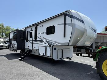 Thumbnail of RV