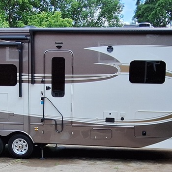 Thumbnail of RV