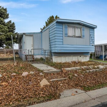 Thumbnail of mobile home