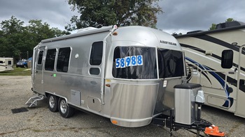 Thumbnail of RV