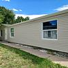 Mobile Home for Sale: 4 Bed 2 Bath 1999 Mobile Home