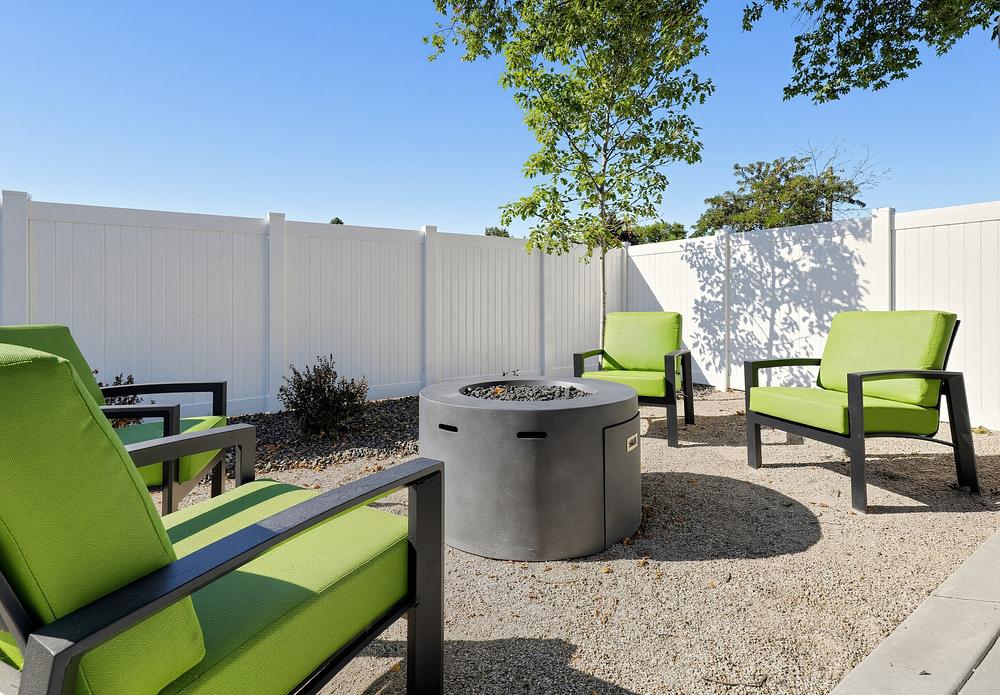19 10647 W Macaw Ln Exterior 1695