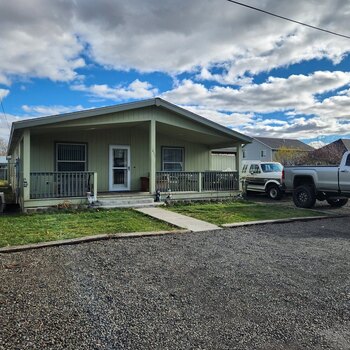 Thumbnail of mobile home