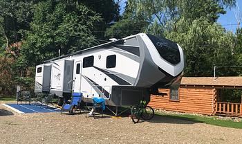 Thumbnail of RV