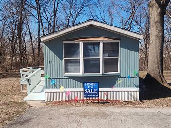 Photo of For Sale: 2-bedroom, 2-bathroom | Woodland Hills 11