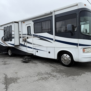 Thumbnail of RV