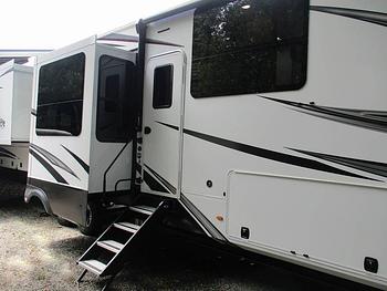 Thumbnail of RV