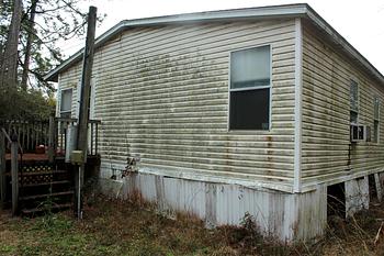 Thumbnail of mobile home