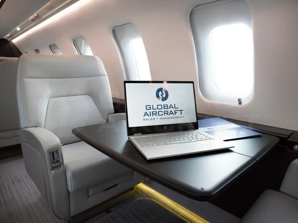 6809/bombardier-challenger-605-2010-flightmarket-id-6809-23157.webp