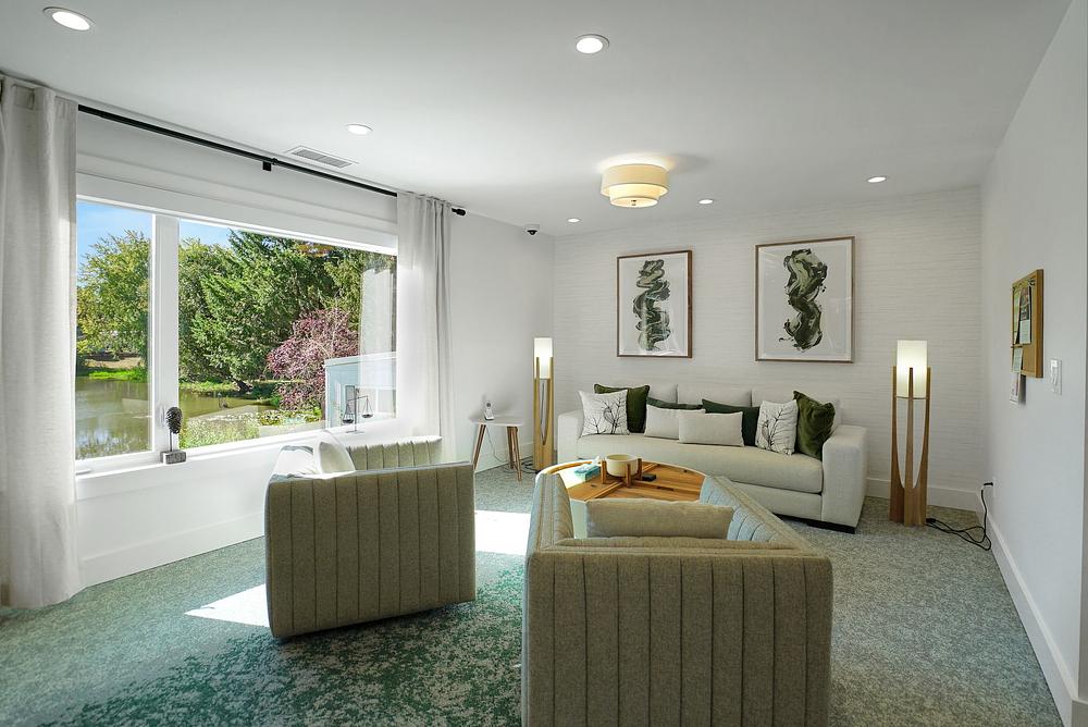 29 570 N 10th Ave Cornelius OR 97113 USA Living room DSC09265