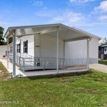 Thumbnail of mobile home