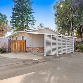 Thumbnail of mobile home