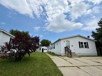 Thumbnail of mobile home