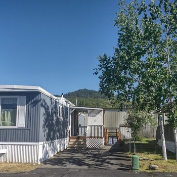 Thumbnail of mobile home