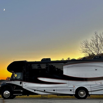 Thumbnail of RV