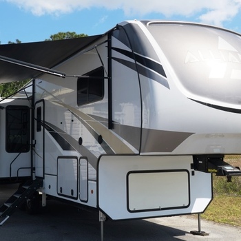 Thumbnail of RV