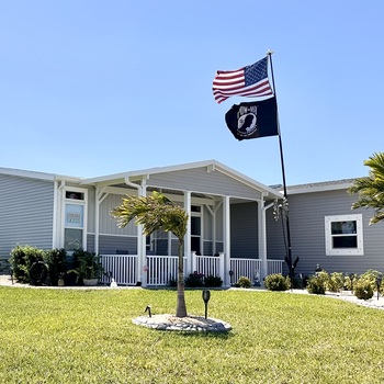 Thumbnail of mobile home