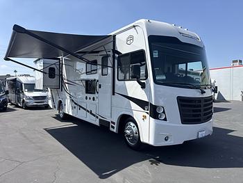 Thumbnail of RV