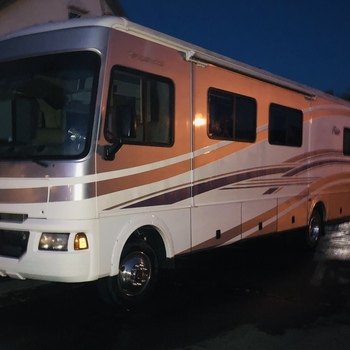 Thumbnail of RV