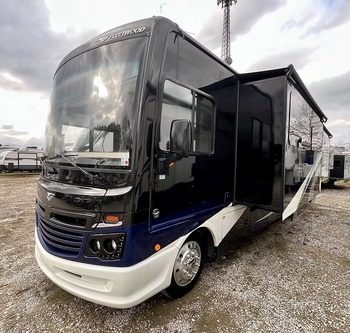 Thumbnail of RV