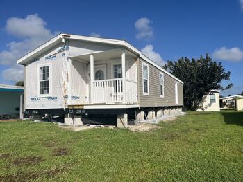 Thumbnail of mobile home