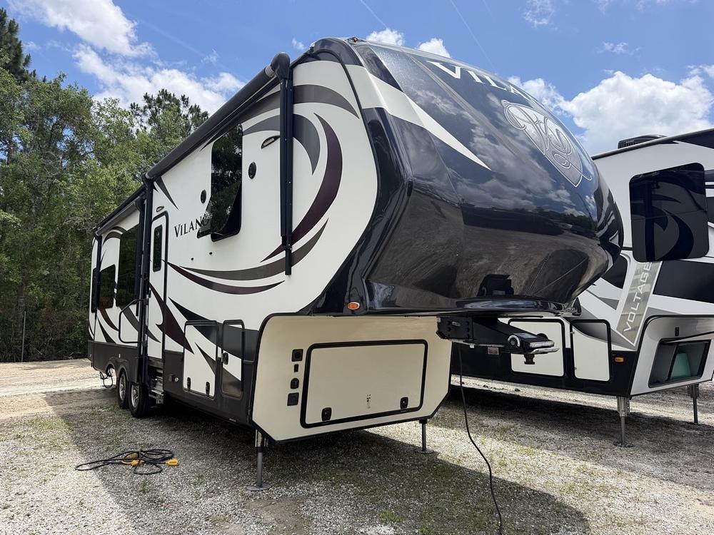 Photo of Rv