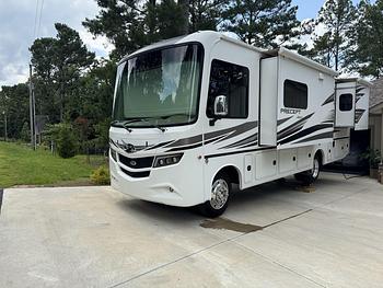 Thumbnail of RV