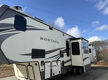 Thumbnail of RV