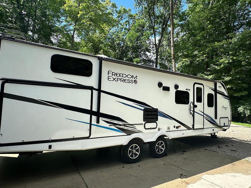 Photo of Rv