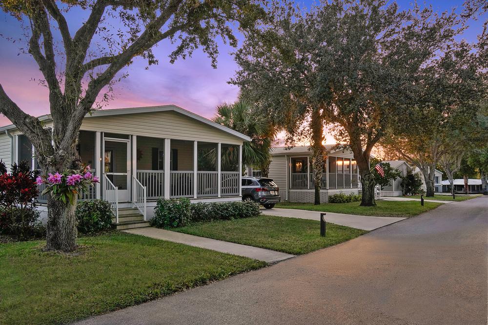 13 6200 99th St Sebastian FL 32958 Exterior  JMJ9559 EDIT