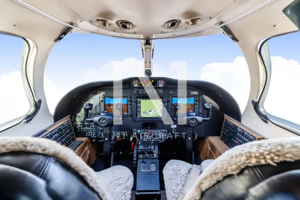 7704/cessna-citation-jet-525-1999-flightmarket-id-7704-07457.webp