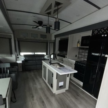Thumbnail of RV