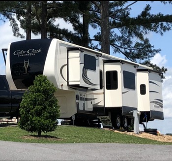 Thumbnail of RV
