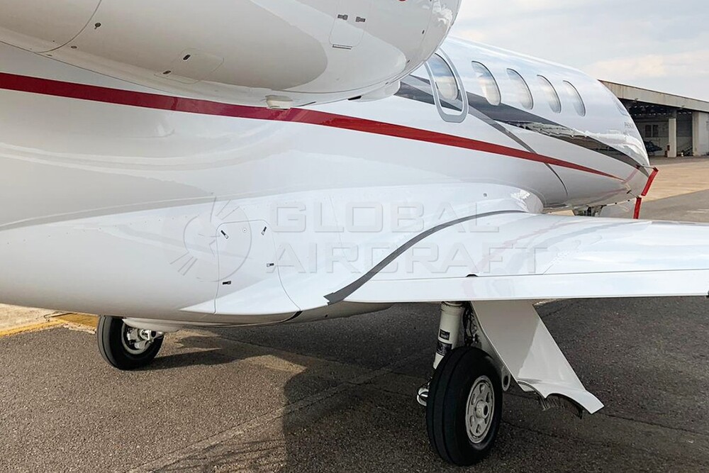 4602/embraer-phenom-300-2013-4-venda-flightmarket-3937.jpeg