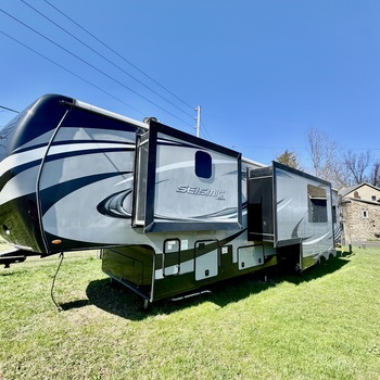 Photo of Rv