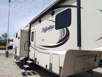 Thumbnail of RV