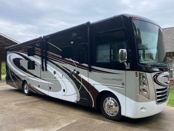 Thumbnail of RV