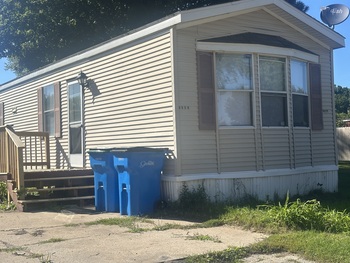 Thumbnail of mobile home